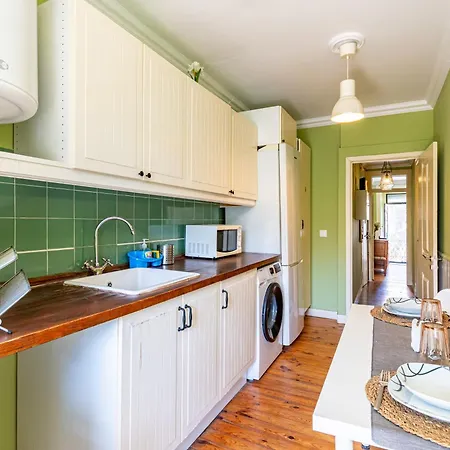 In The Typical Neighborhood- Graca Apartment Lisbon