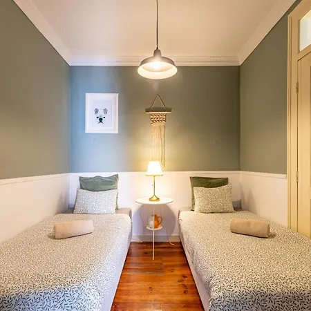 In The Typical Neighborhood- Graca Апартаменты *