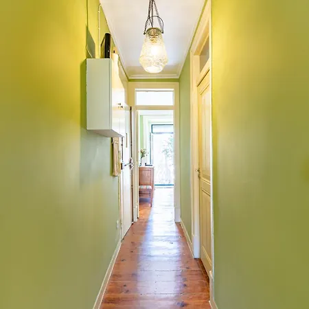 In The Typical Neighborhood- Graca Apartment Lissabon